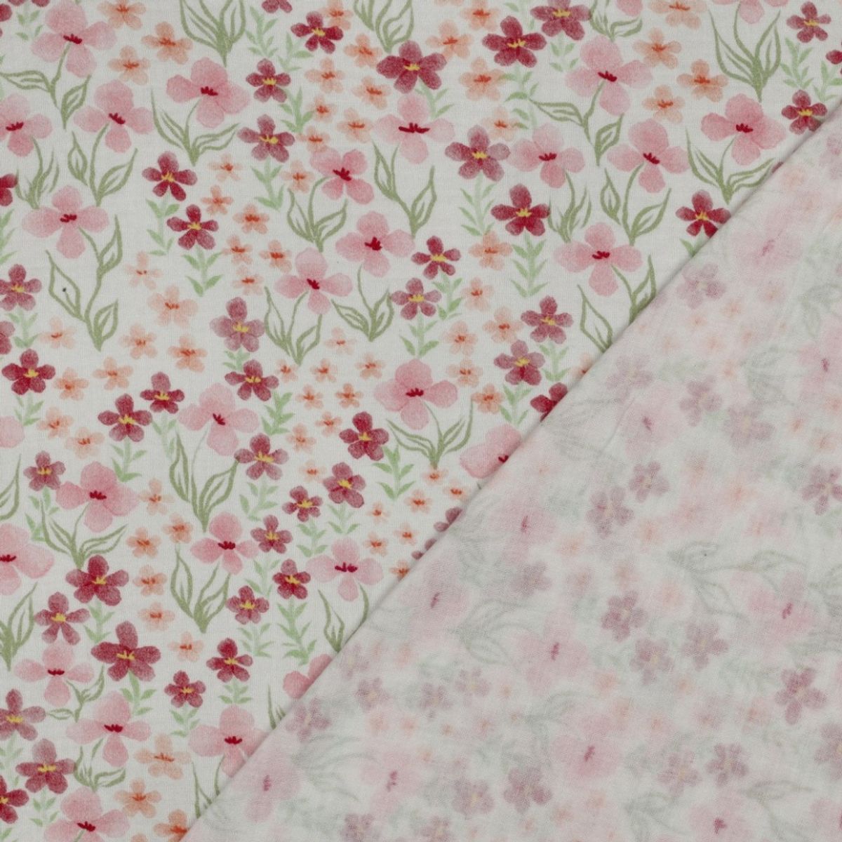 Musselin - rosa blomster på hvit