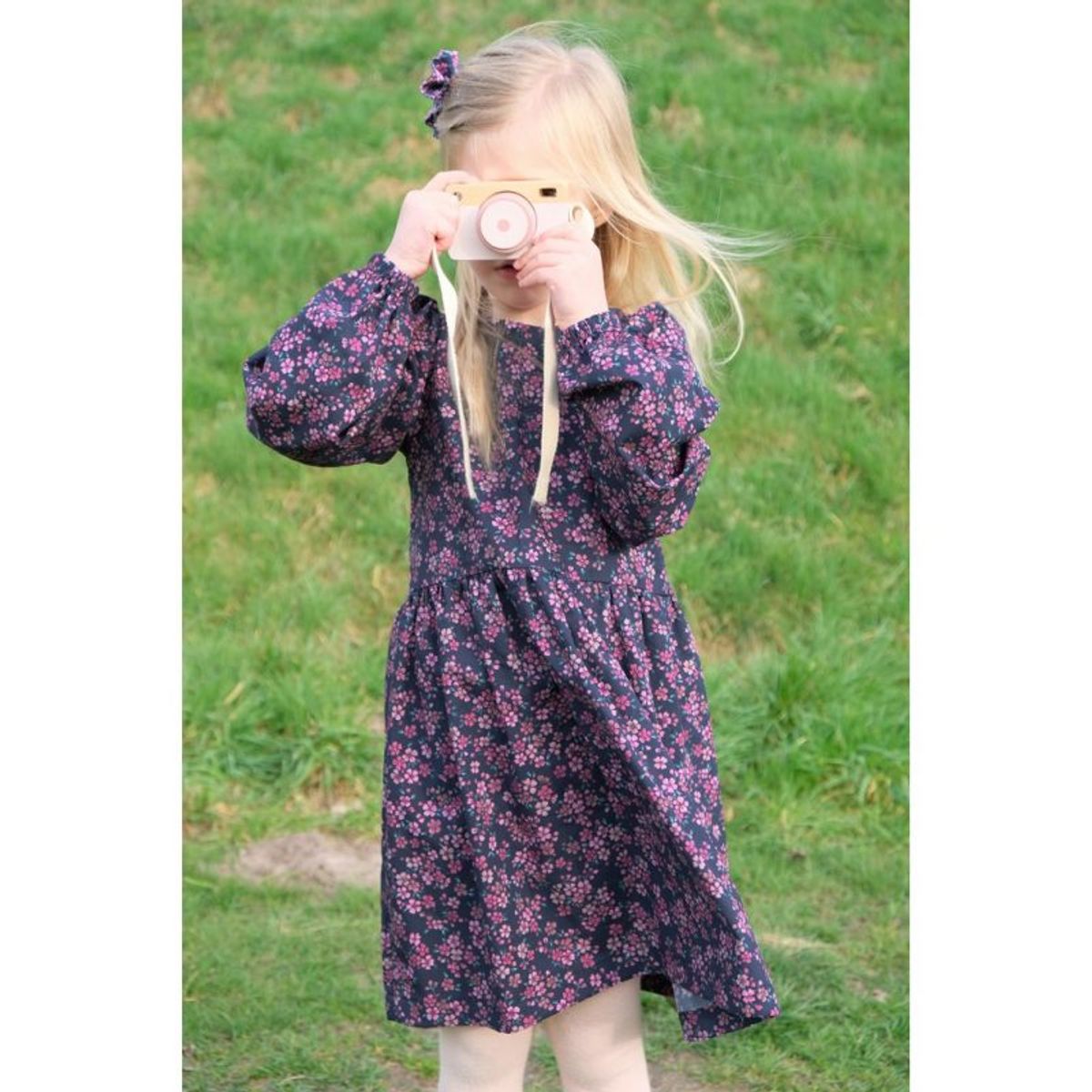 Bomullspoplin - blomster C6