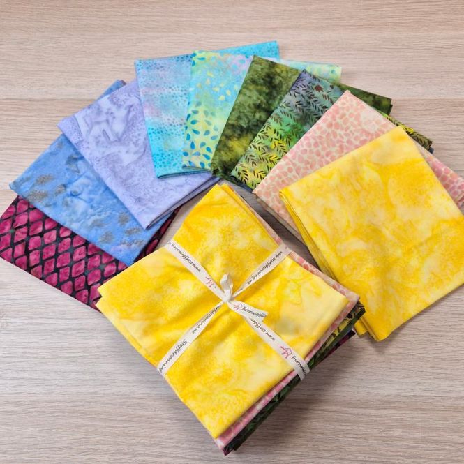 Hovedbilde Stoffpakke - Regnbue batikk - 9x 30 cm