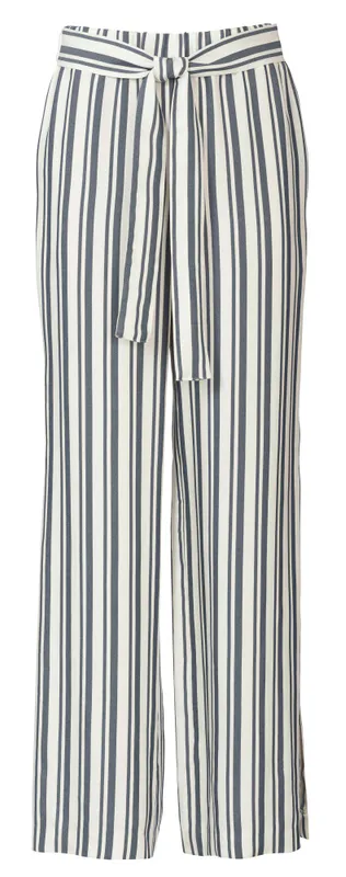6199 - Burda - sommerbukse, shorts